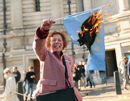 英国若最终脱欧,英国央行可能遭遇“双面夹击”境地