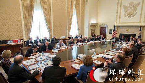 根据3月会议纪要显示,数位委员表示,美国经济面临较高的风险,这意味着在4月升息将会传递出迫切需要升息的信息,联储认为这有些不合时宜。相反,一些与会者认为,美国经济强劲,因此如果经济数据符合预期,也就是说GDP能温和增长、劳动力市场保持强劲态势、通胀有望在中期升至2%,那么4月加息是合适的。