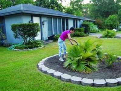 高端房地产经纪人玛丽哈奇森说,他们会问,“你的后院菜园呢?”。