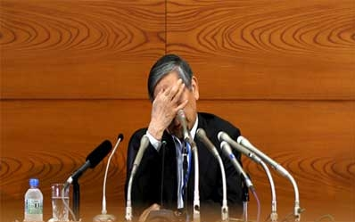 由于开年以来日元升值,导致日本3月出口连续第6个月下降,同时,日本南部上周又发生严重地震,这令首相安倍的助手再度呼吁央行立即扩大货币刺激举措。