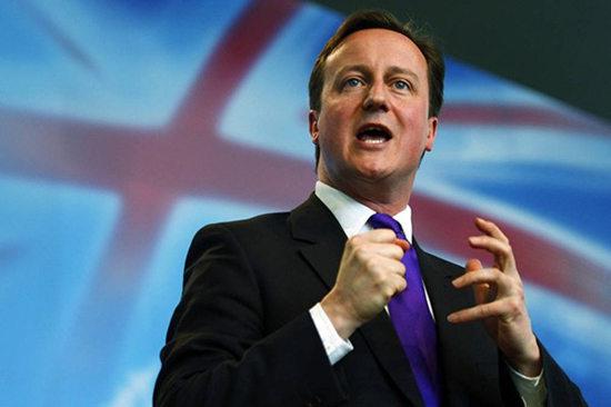 卡梅伦指出,一旦英国退出欧盟,该国需要与其他欧盟27个成员国之间就自由贸易问题进行重新汤盘,在此过程中,该国贸易环境将面临“十年的不确定性”。而对欧盟国家贸易占英国贸易总额的40%以上。对于这个高度外向型的经济体而言,贸易上的动荡无疑是致命的。