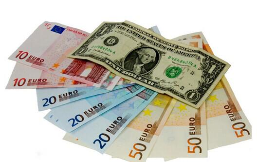 欧元兑美元:1.1000(规模15.9亿欧元) 1.1100(规模11.8亿欧元) 1.1250(规模19亿欧元) 1.1275(规模7.41亿欧元) 1.1290-1.1300(规模9.79亿欧元) 1.1330(规模3.02亿欧元) 1.1340-50(规模6.50亿欧元) 1.1375(规模2.20亿欧元)